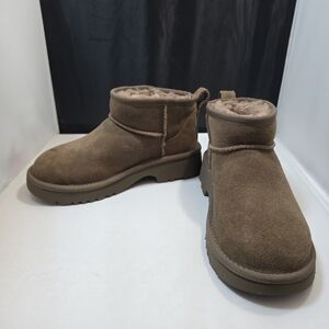 UGG Kids Ds' Classic Ultra Mini New Heights Boots 1157732K Brown Size 2 Kids (Y)